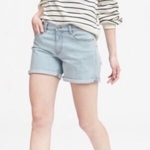 Banana Republic Light Wash Roll-up denim Jean Shorts